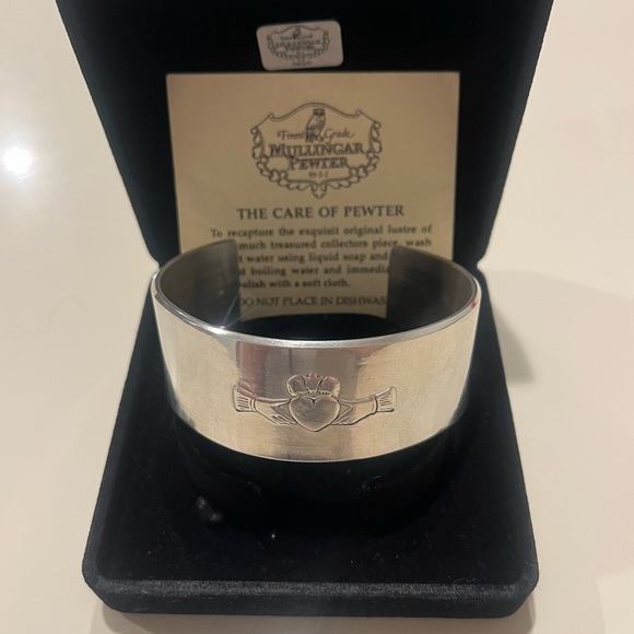 Mullingar Pewter Jewelry - Mullingar Pewter Ireland Claddagh Bangle Bracelet Gift Friendship Couples